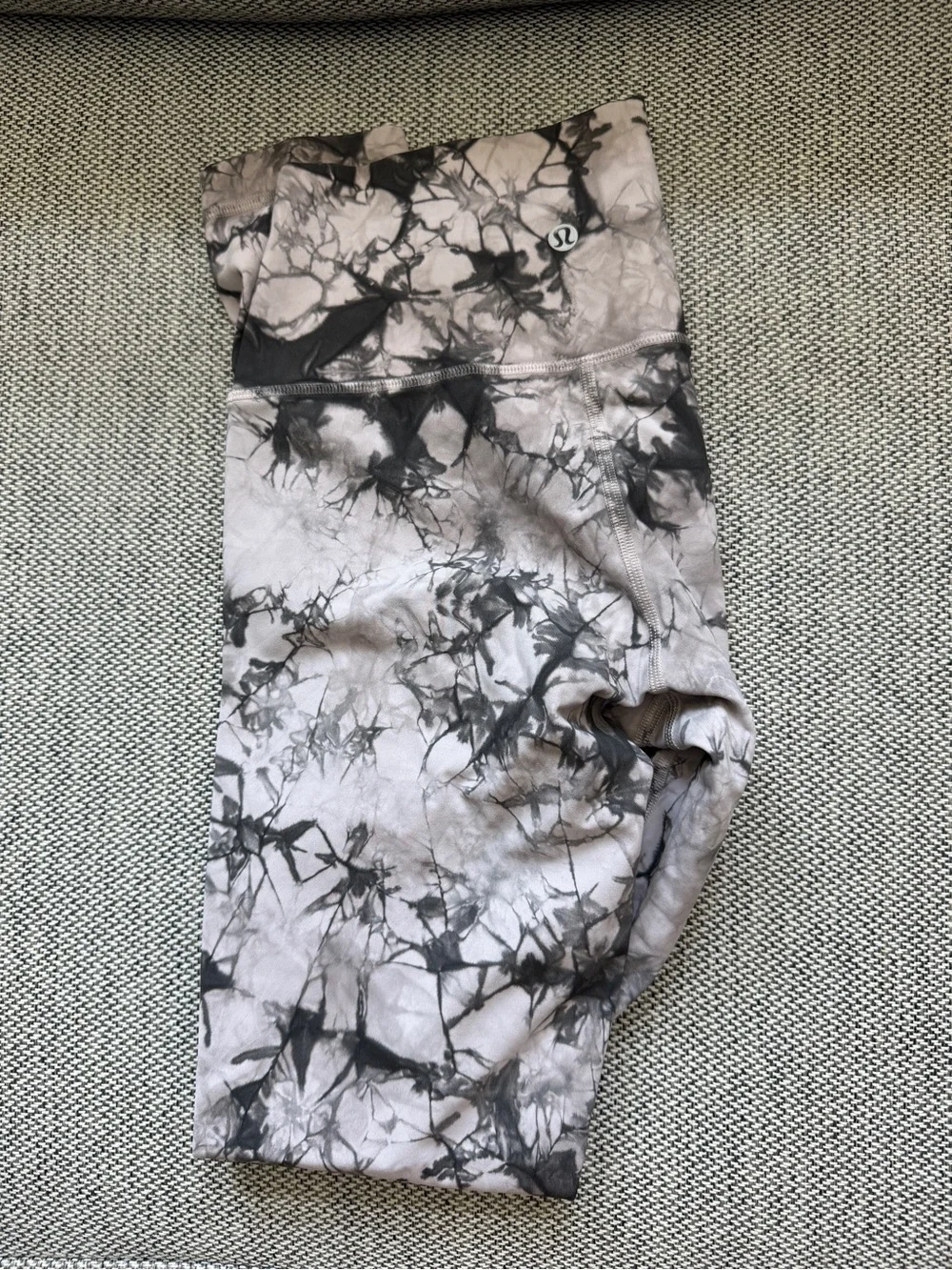lululemon athletica Tie-Dye Gray & Black High-Rise Wunder under Leggings 25”